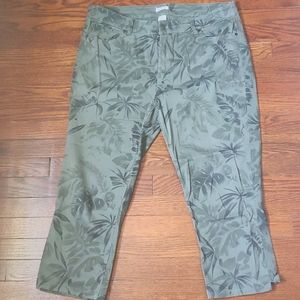 Women's crop pants size 14 dark green w/palm tree design